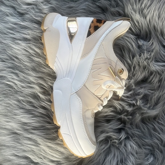 MK shoes - Picture 3 of 4